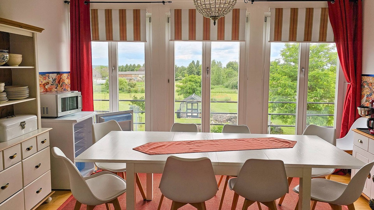 Oberuckersee Apartment | Vacation apartment/apartment for 9 guests in Oberuckersee (96455)