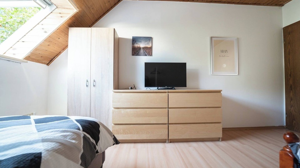 Schweinfurt Apartment | Vacation apartment in the attic with 2 bedrooms