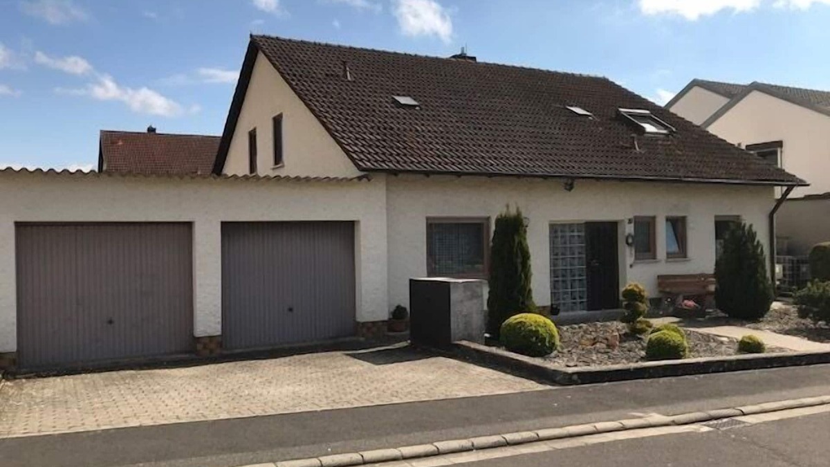 Thuengersheim Apartment | Vacation apartment (80sqm) in a quiet location