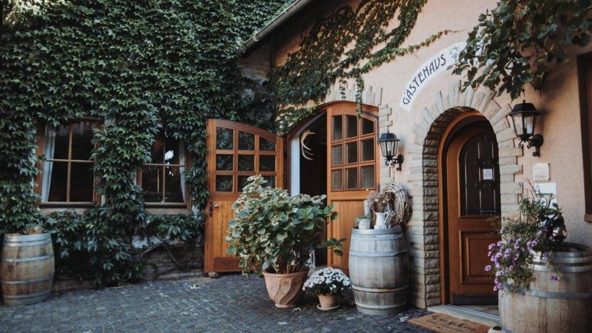 Vendersheim Bed & Breakfast | Vacation apartment with two separate bedrooms - ostrich farm and guest house