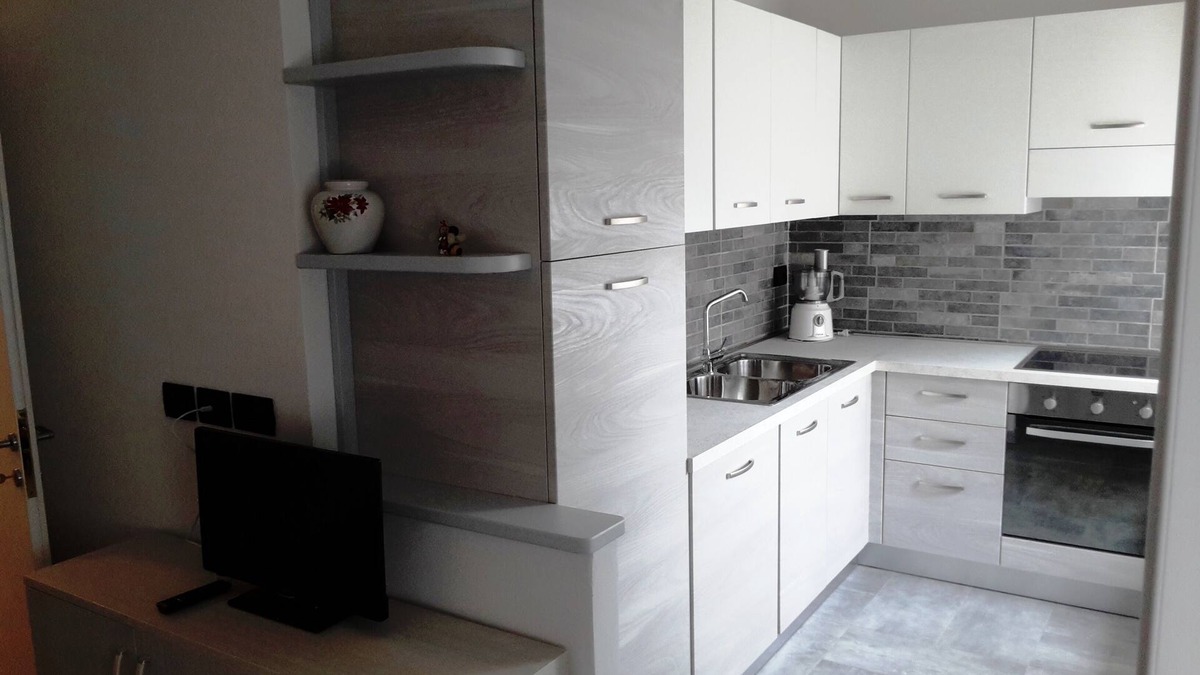 Monclassico Apartment | Vacation Apartment Dimaro-Trentino CIN: IT022233C27AAOYEQY Appartam.B