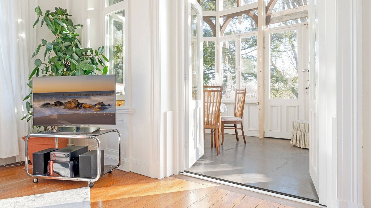 Eutin Apartment | Vacation apartment Gartenzeit with conservatory in the Villa Eck in Eutin