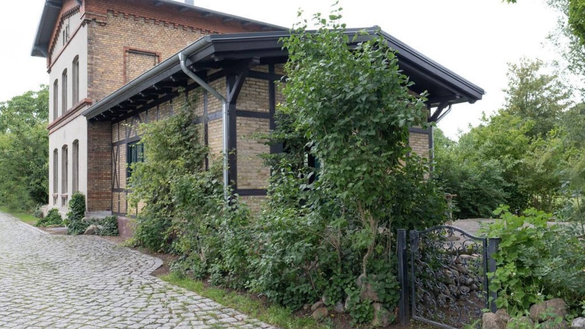 Wallsbull Apartment | Vacation apartment goods shed