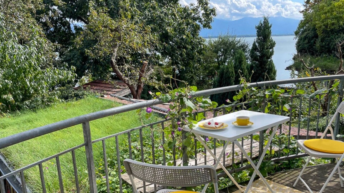 Insel Apartment | Vacation apartment Idylle am See - Idyllic on the island with balcony directly on the lake
