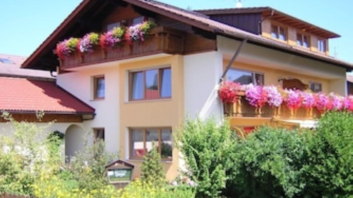 Hopferau Apartment | Vacation apartment in a very quiet location in the southern Allgäu in Hopferau near Füssen