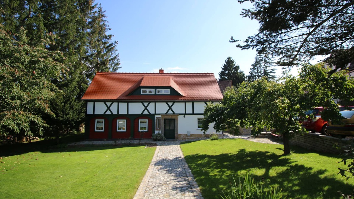 Jonsdorf Apartment | Vacation apartment in a half-timbered house