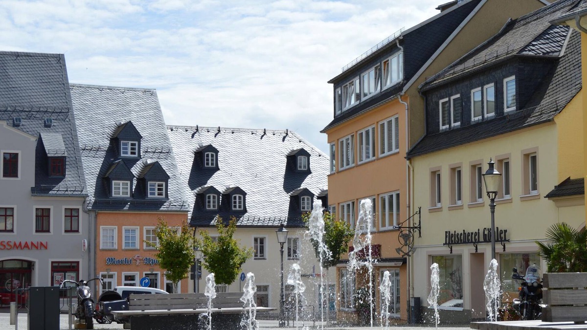 Zschopau Apartment | Vacation apartment in Zschopau town center - apartment/flat, shower, WC, quiet