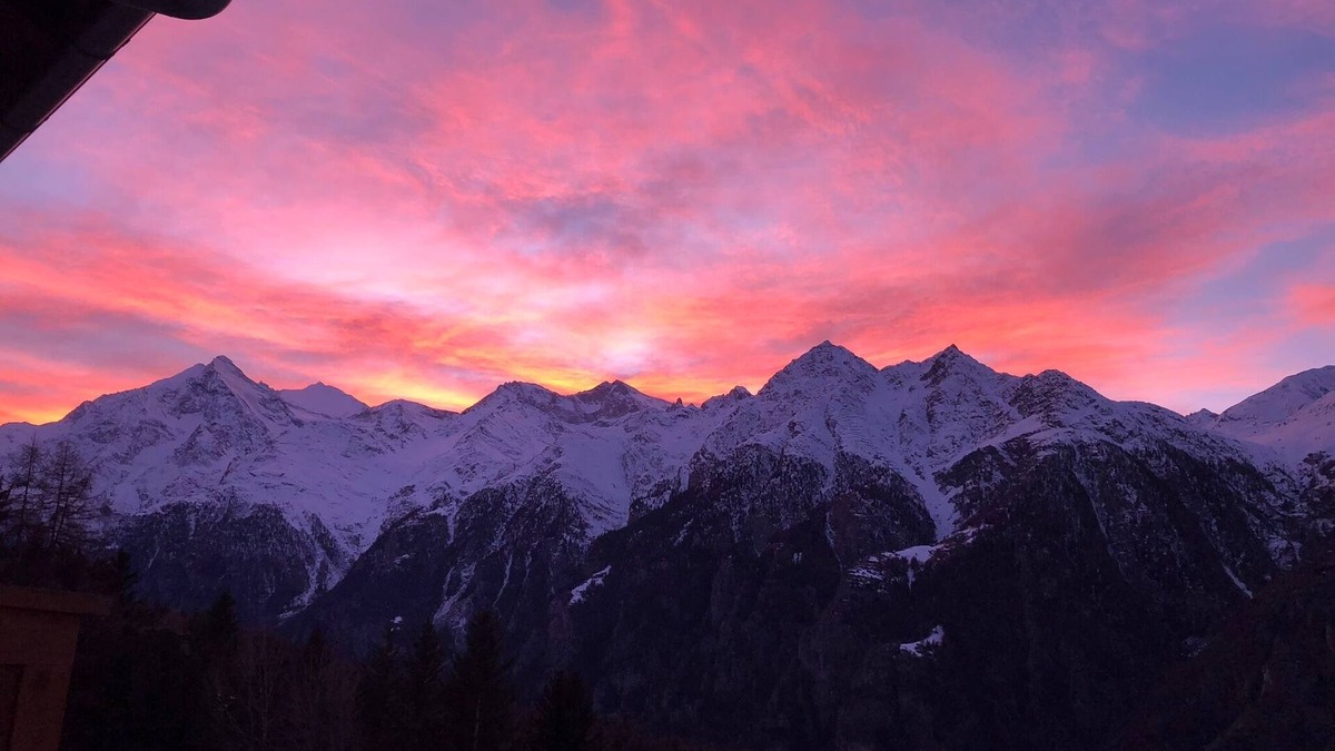 Graechen Apartment | Vacation apartment in Valais in car-free Grächen against a fantastic mountain backdrop