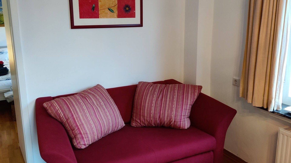 Emden Condo | Vacation apartment Jantje in Emden city center with garden directly on the canal