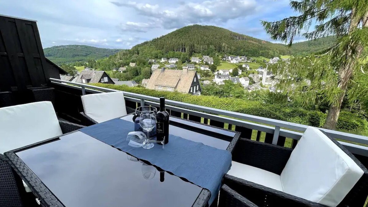 Silbach Apartment | Vacation apartment on the hillside "Alte Schule"