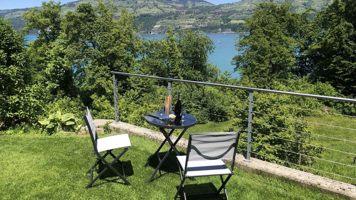 Spiez Apartment | Vacation apartment on Lake Thun - magnificent views of the lake and mountains