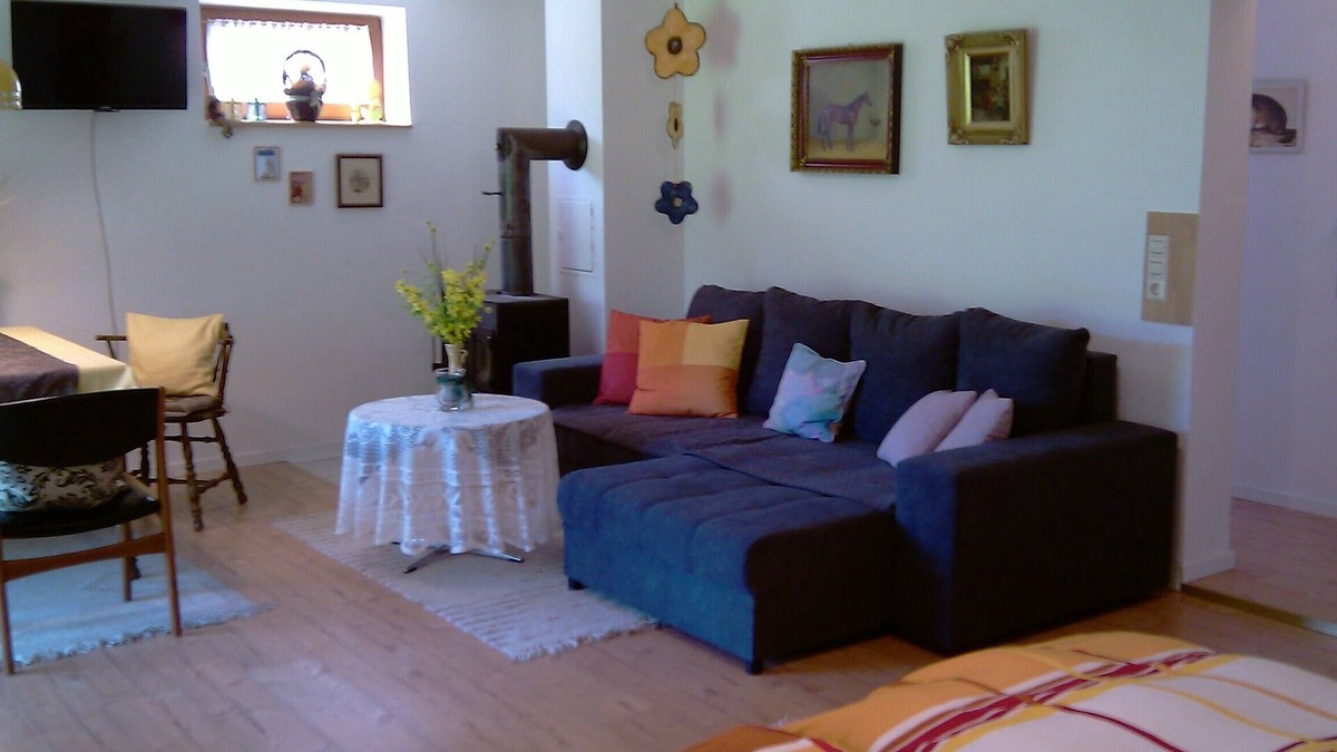 Gemarkung Tieringen Apartment | Vacation apartment on the Swabian Alb on the outskirts of town w/panoramic view