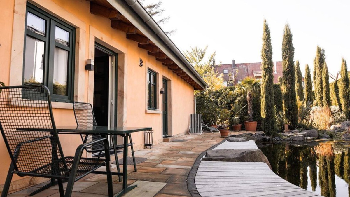 Kindenheim Apartment | Vacation apartment "Punica" - "Living in the garden of the senses"