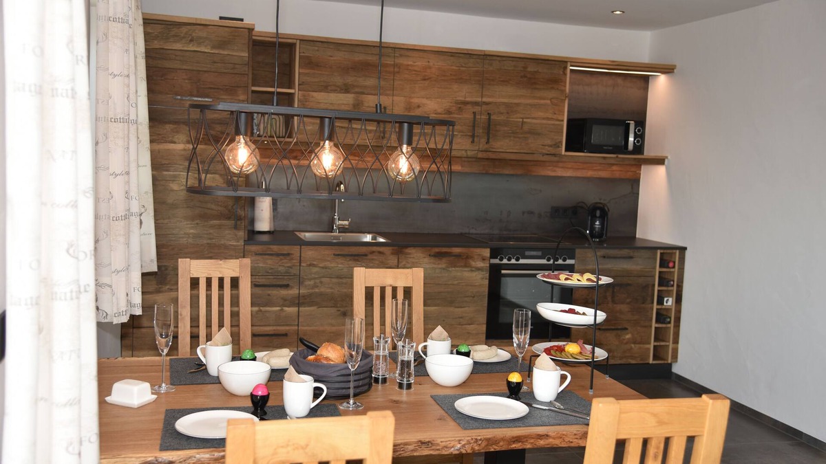 Pittenhart Apartment | Vacation apartment Schnecken upper floor