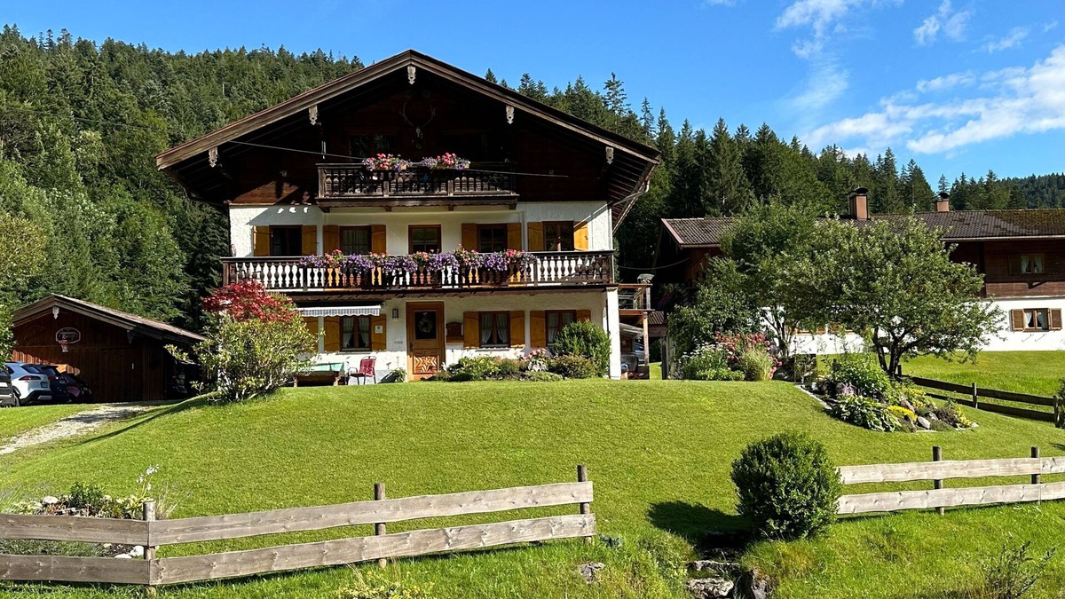 Kreuth Apartment | Vacation apartment Stephanie & Claus Sennhofer, Kreuth - Ferienwohnung Stephanie &