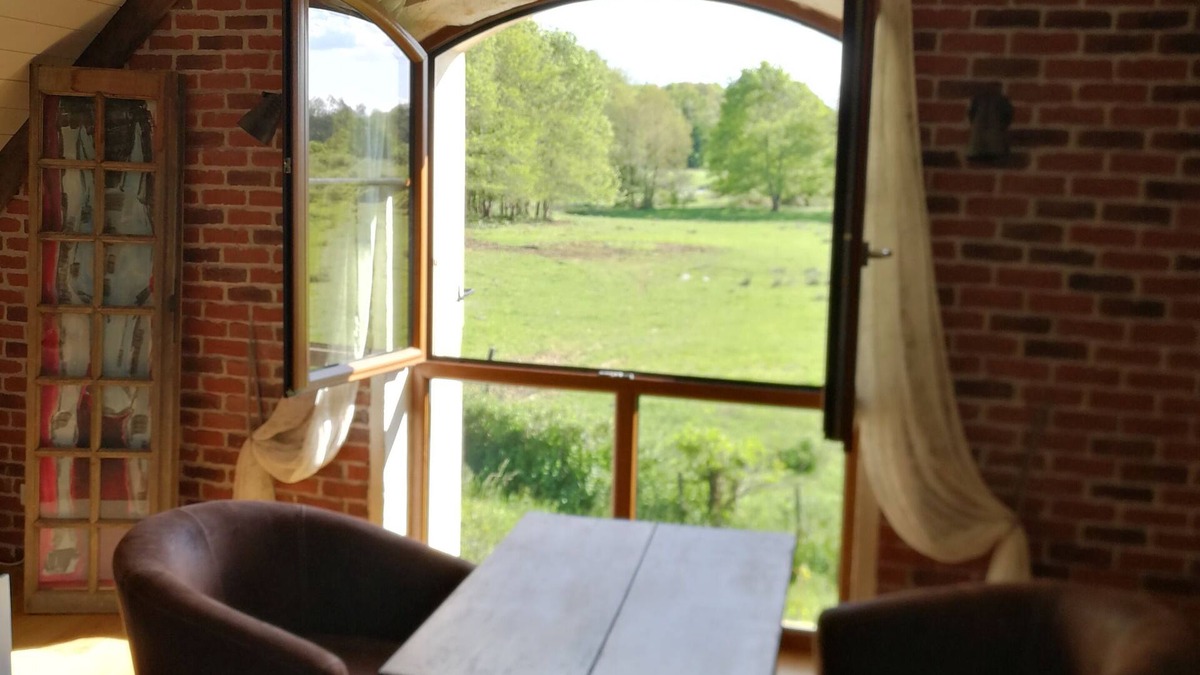 Montcony Apartment | Vacation apartment "Vers le Sud" in a former farmhouse with pool