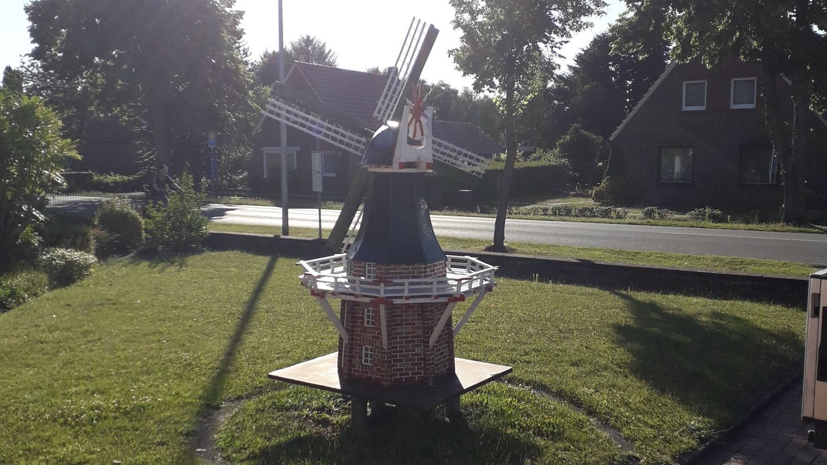 Papenburg Apartment | Vacation apartment *ZUR KLEINEN MÜHLE * up to 3 persons Upper flat-