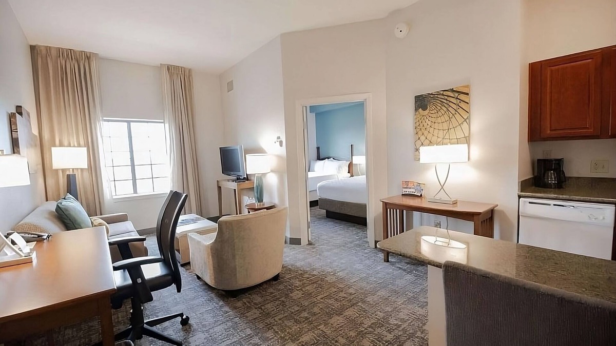 Highlands - Perkins Hotel | Vacation At its Finest! 3 Comfortable Units, Near Enchanted Forest, Pet-Friendly