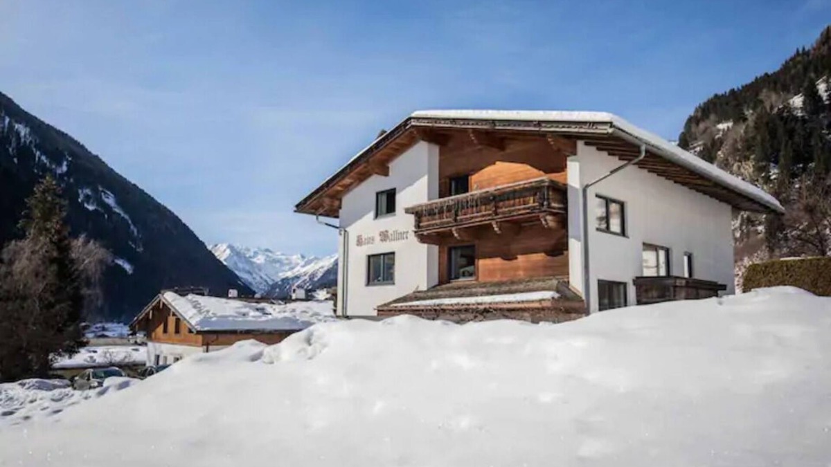 Neustift Im Stubaital Apartment | Vacation apartment Bergkulisse (House Wallner)