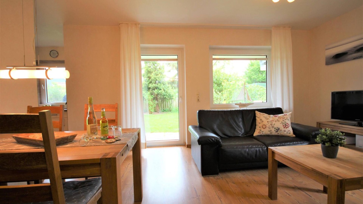 Westerdeichstrich Apartment | Vacation away from the hustle and bustle for up to 4 people, dogs allowed