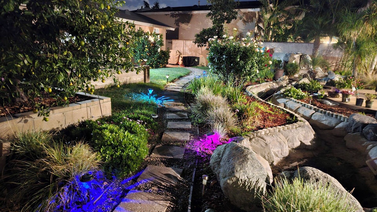 North Tustin House | Vacation Cottage, Fast Wifi, Private Patio & Laundry Pet Friendly Disney Beaches