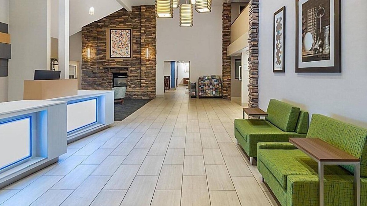 Wheat Ridge House | Vacation Day Is Always A Great Idea! 2 Classy Units, Onsite, Free Parking