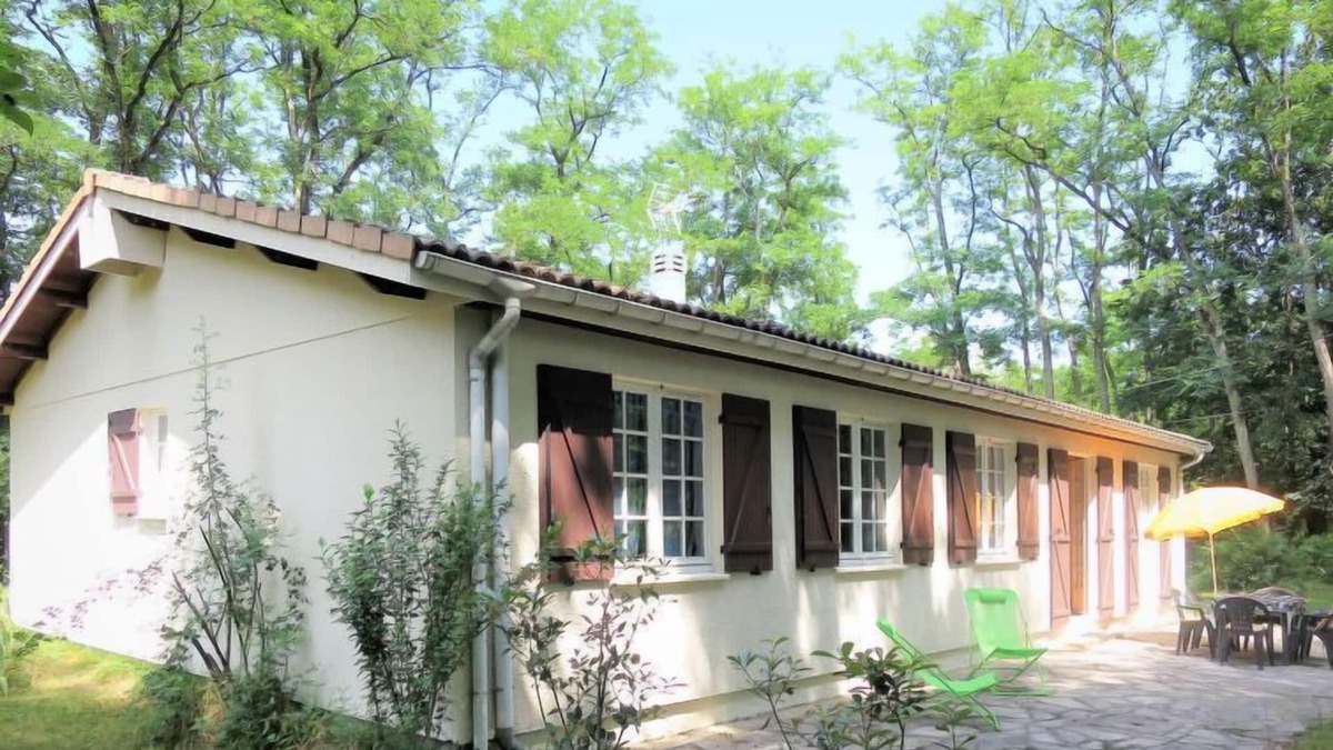 Saint-Laurent-de-Medoc House | Vacation home Cantebos (SLC110) in Saint Laurent de Médoc - 6 persons, 3 bedrooms
