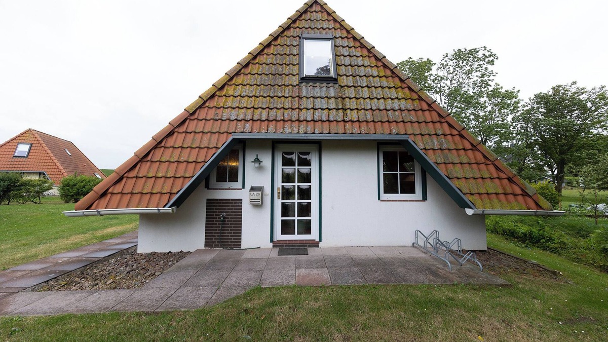 Wremen House | Vacation home Lale Andersen 26, relaxing and close to the beach.
