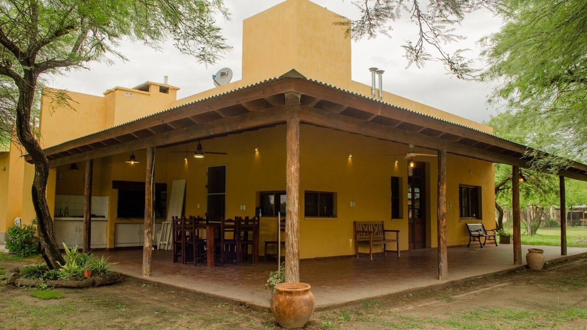 Santiago del Estero House | Vacation Home with Pool in Santiago - No Commission