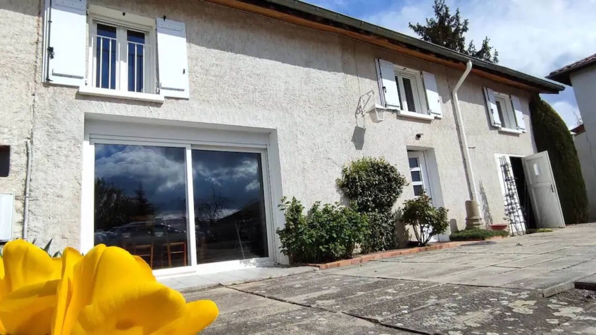 Magneux-Haute-Rive House | Vacation Home "Baroud 8 Personnes" with 2 Private Terraces & Wi-Fi