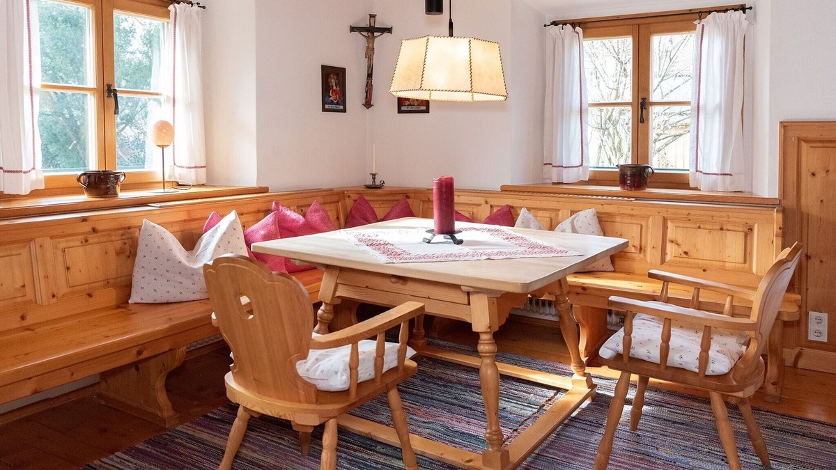 Schleching Apartment | Vacation home 1 - 6 persons, 130 sqm, 2 sep. Bedroom, 2 bathrooms, WLAN