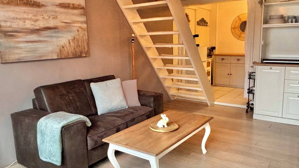 Westkapelle Apartment | Vacation home 300 meters from the sea - perfect for two (and four-legged friend!)