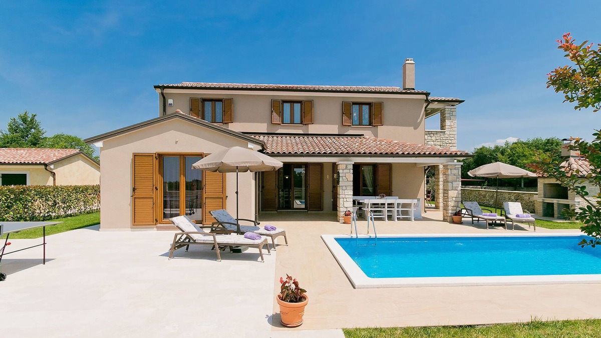 Radetici House | Vacation home Angela by Interhome