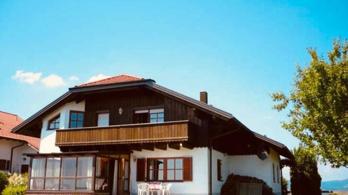 Thyrnau House | Vacation Home "Adlerhorst" with Private Terrace, Balcony & Wi-Fi