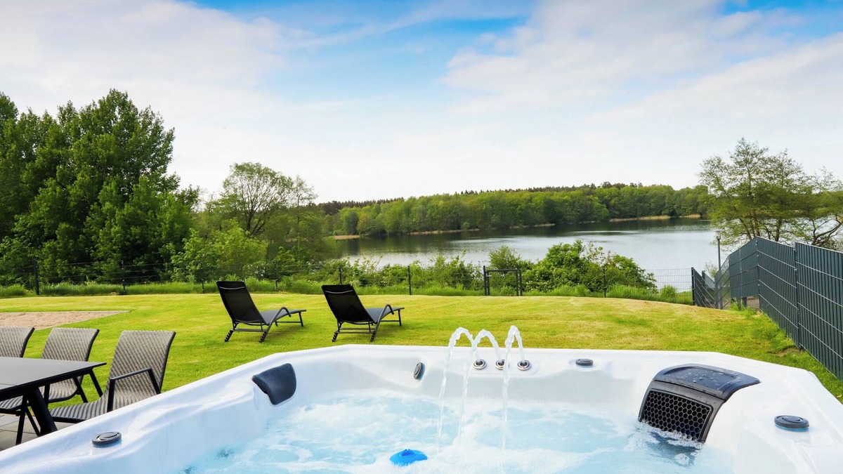 Jesendorf House | Vacation home at Lake Trams