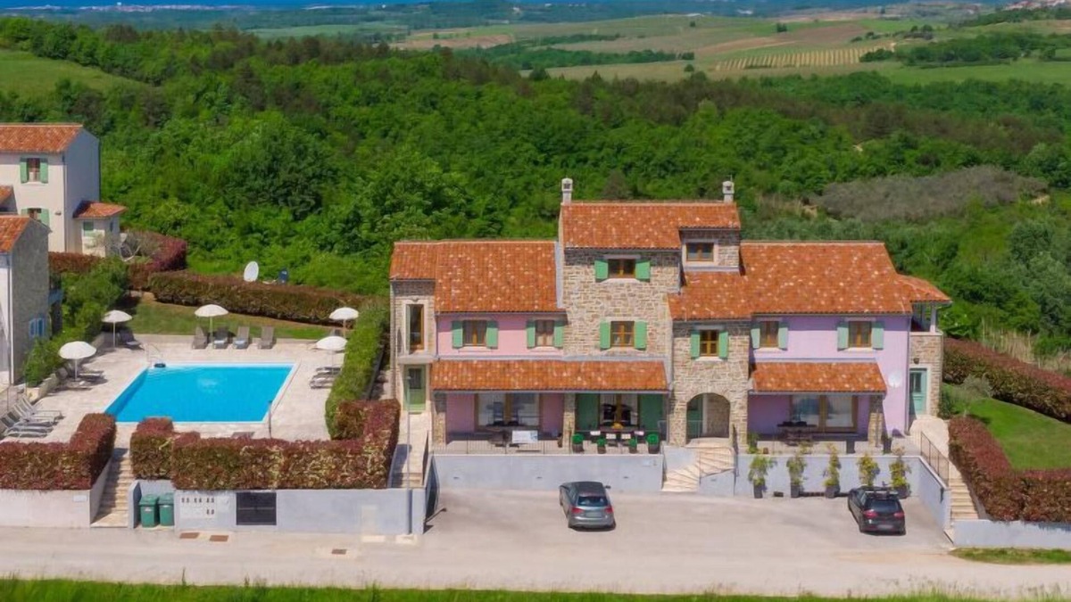 Baredine House | Vacation home Bullea by Interhome