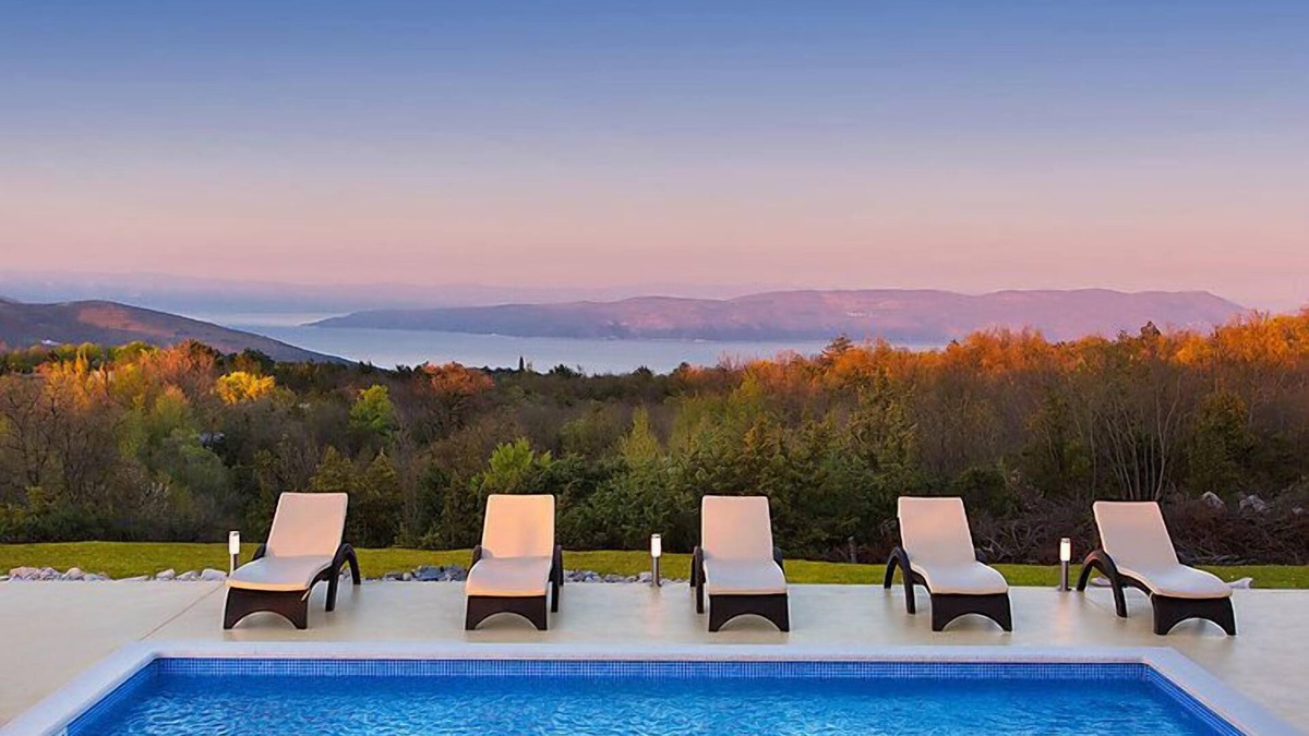 Bartici House | Vacation home Bura by Interhome