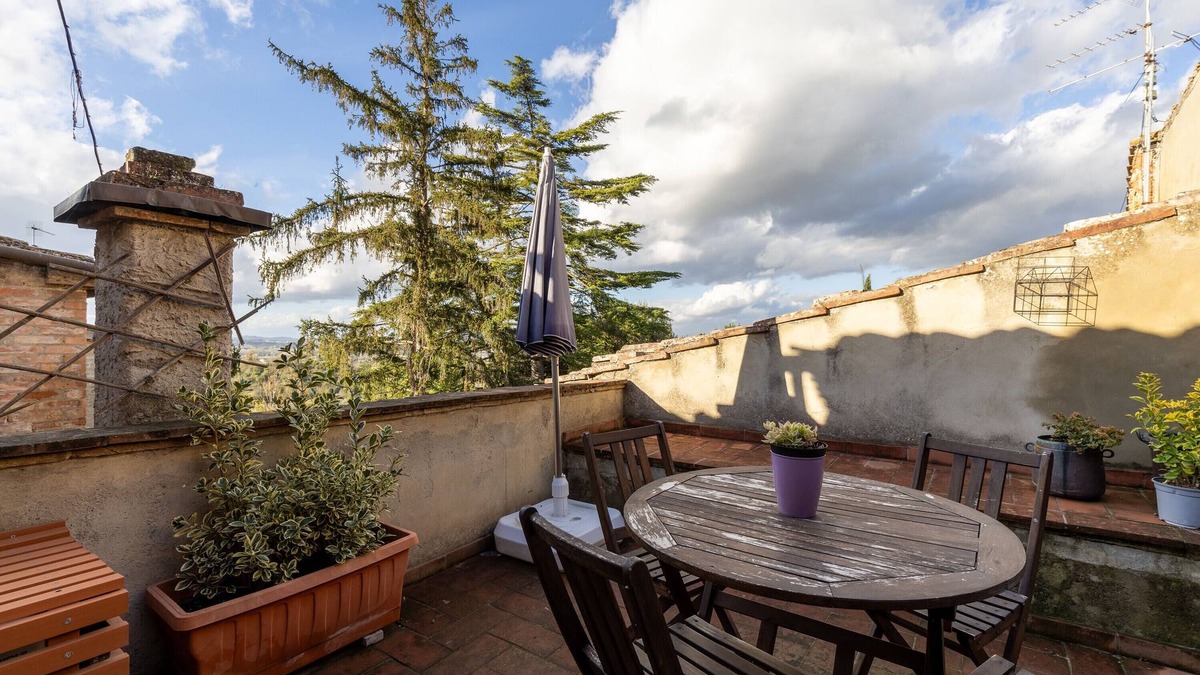 Certaldo Alto House | Vacation Home "Casa Al Cantone" with Private Terrace & Wi-Fi