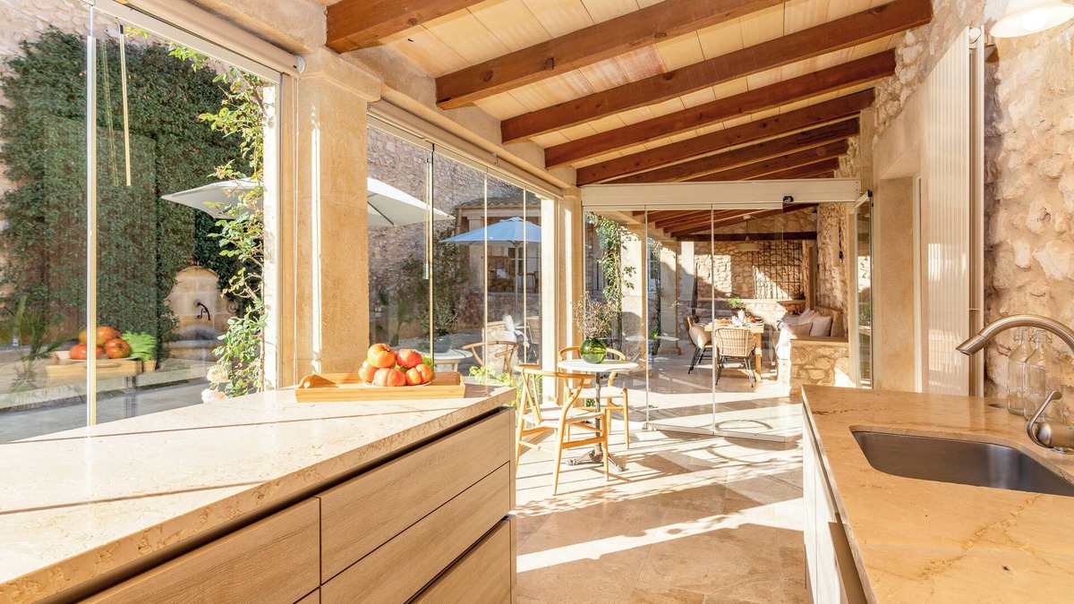 Viladellops House | Vacation Home "Casa De Piedra" with Mountain View, Private Pool and Wi-Fi