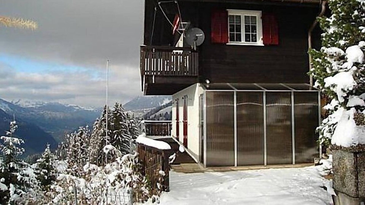 Lenk House | Vacation home Chalet Bühlweidli in Lenk - 5 persons, 3 bedrooms