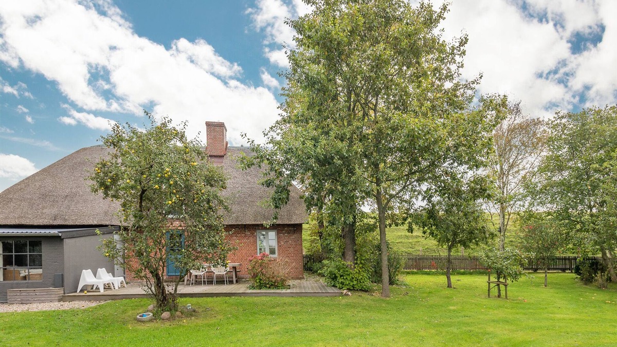 Oldenswort House | Vacation home Deichherz 1869 in Oldenswort for up to 4 people