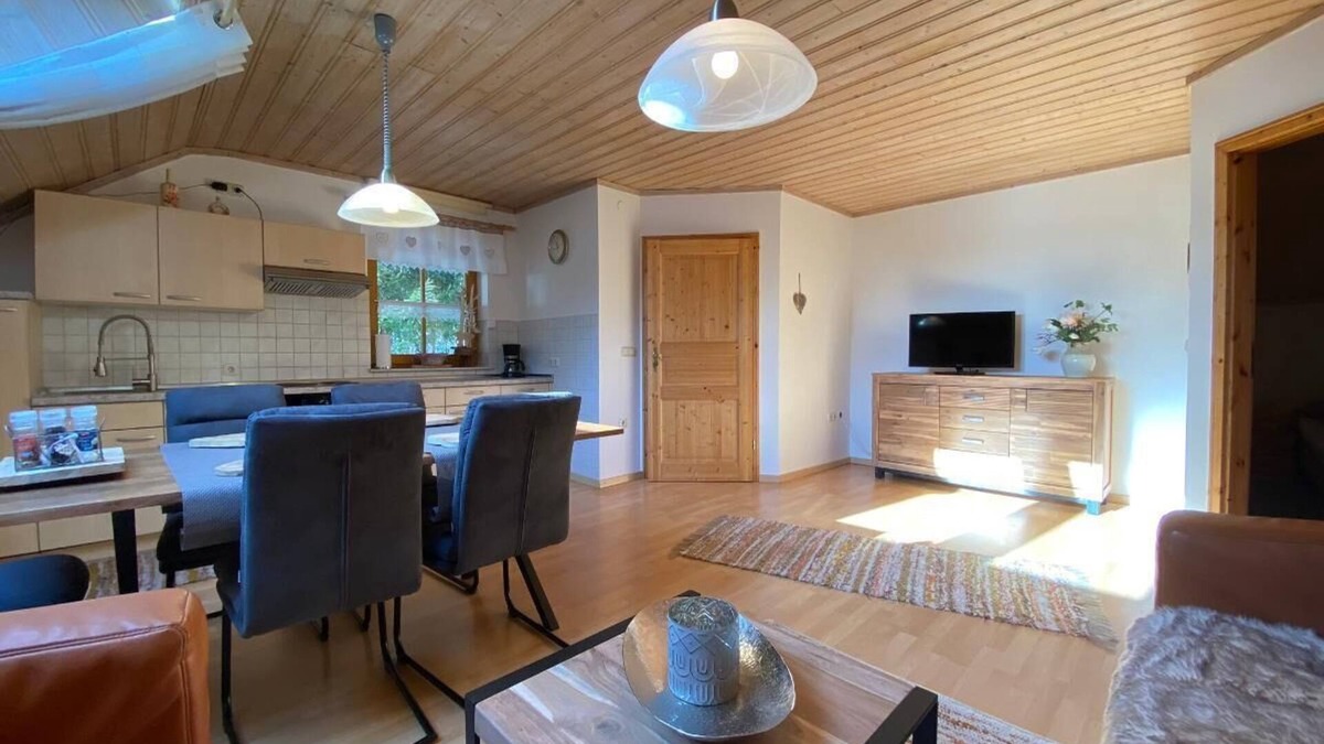Hauzenberg Apartment | Vacation home directly on the "Geiersberg Glacier"