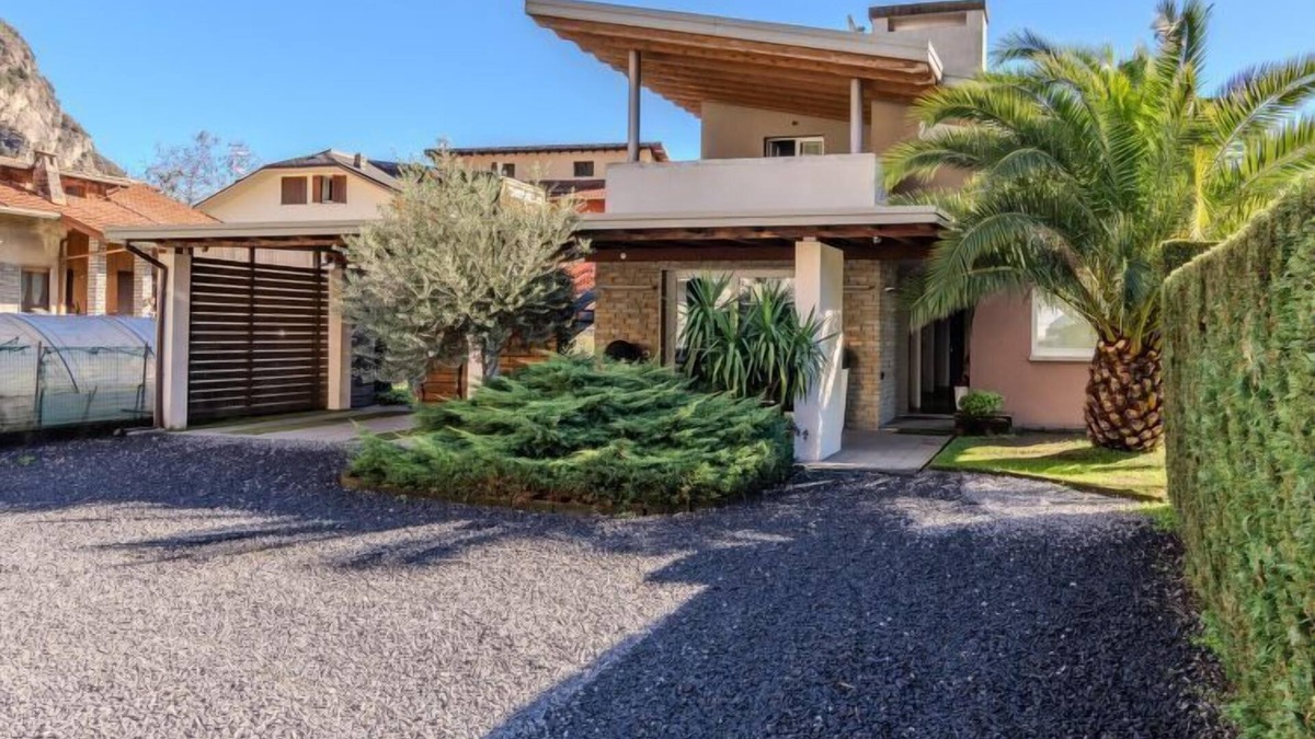 Gravellona Toce House | Vacation home Fenix by Interhome