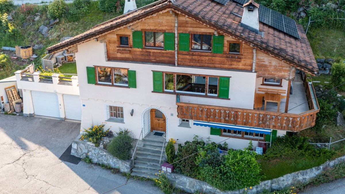 Pany House | Vacation home for 11 guests with 170m² in Pany (159611)