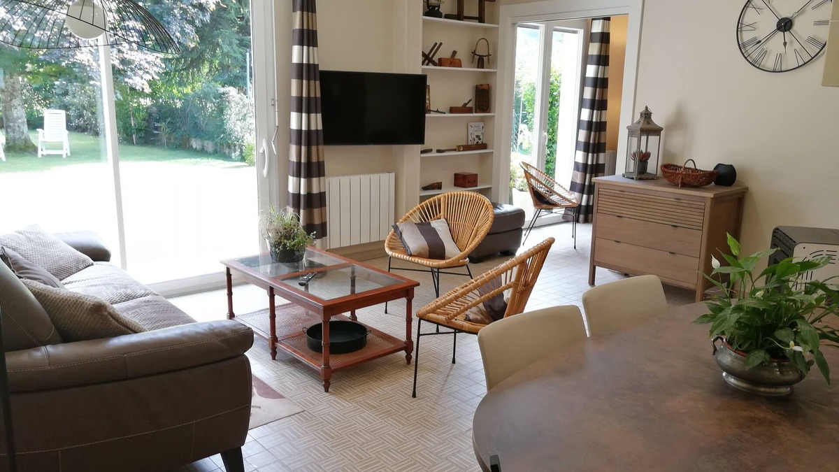 Oust House | Vacation home for 4-6 people in Ariège, France