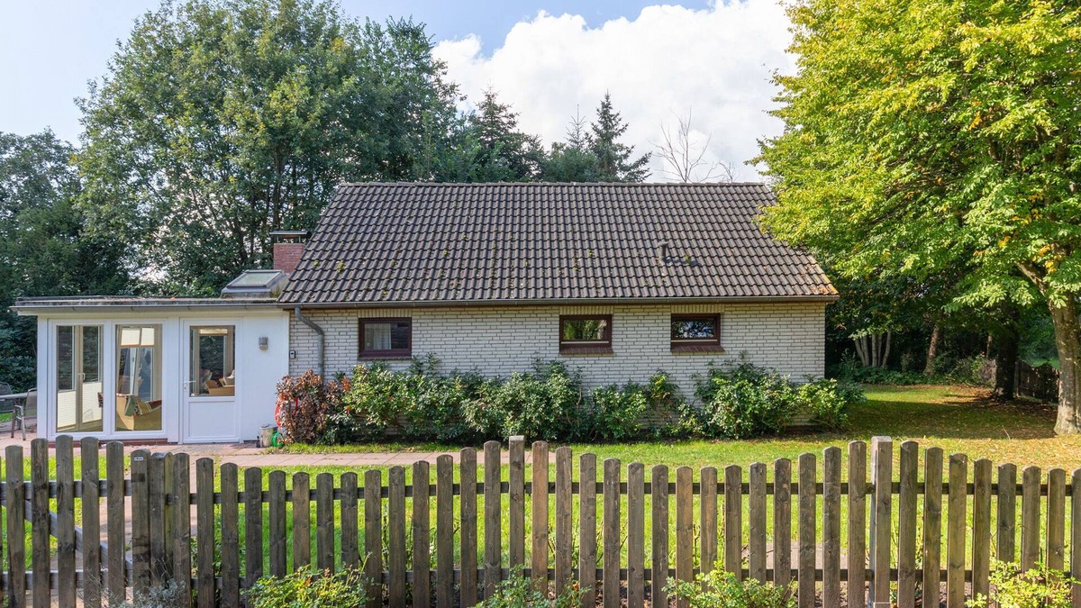 Enge-Sande House | Vacation home Heidehaus for up to 6 people