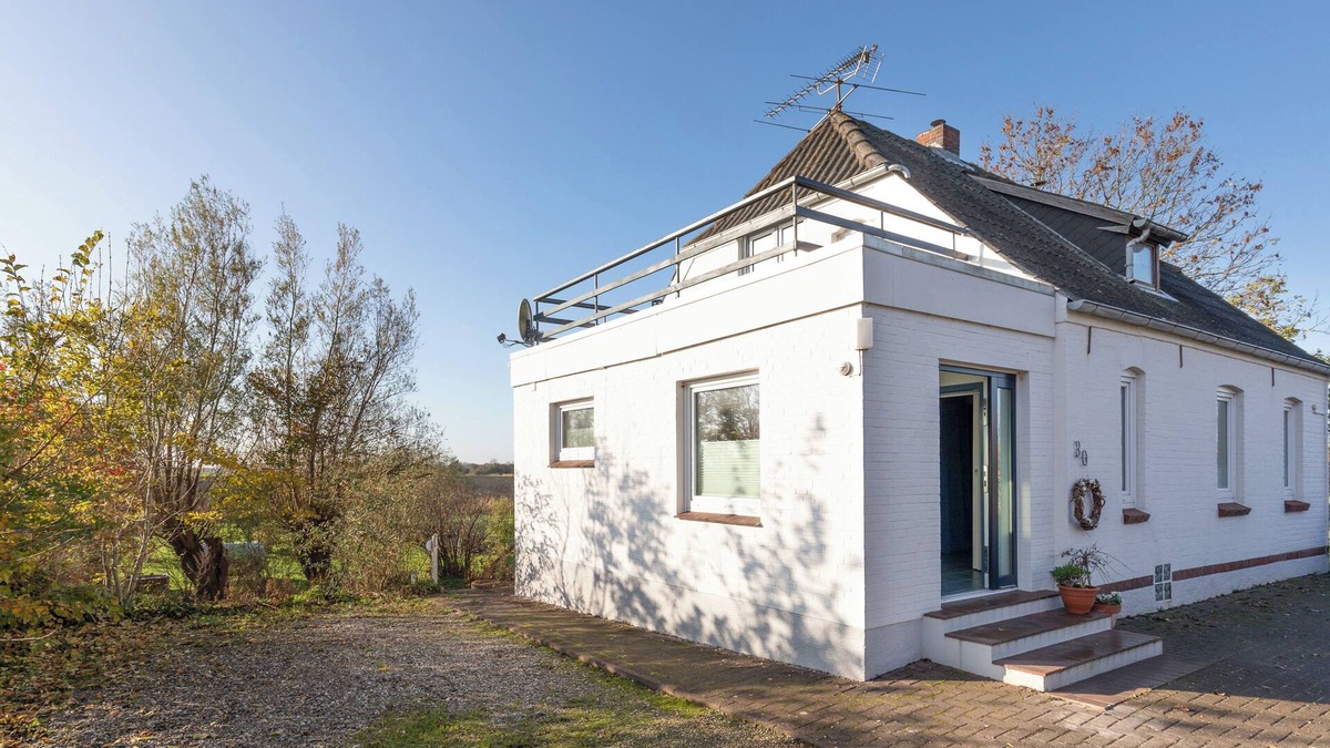 Suden House | Vacation home Herrendeich on Nordstrand for up to 4 people