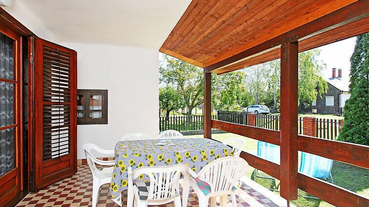 Balatonkeresztur House | Vacation home Betula by Interhome