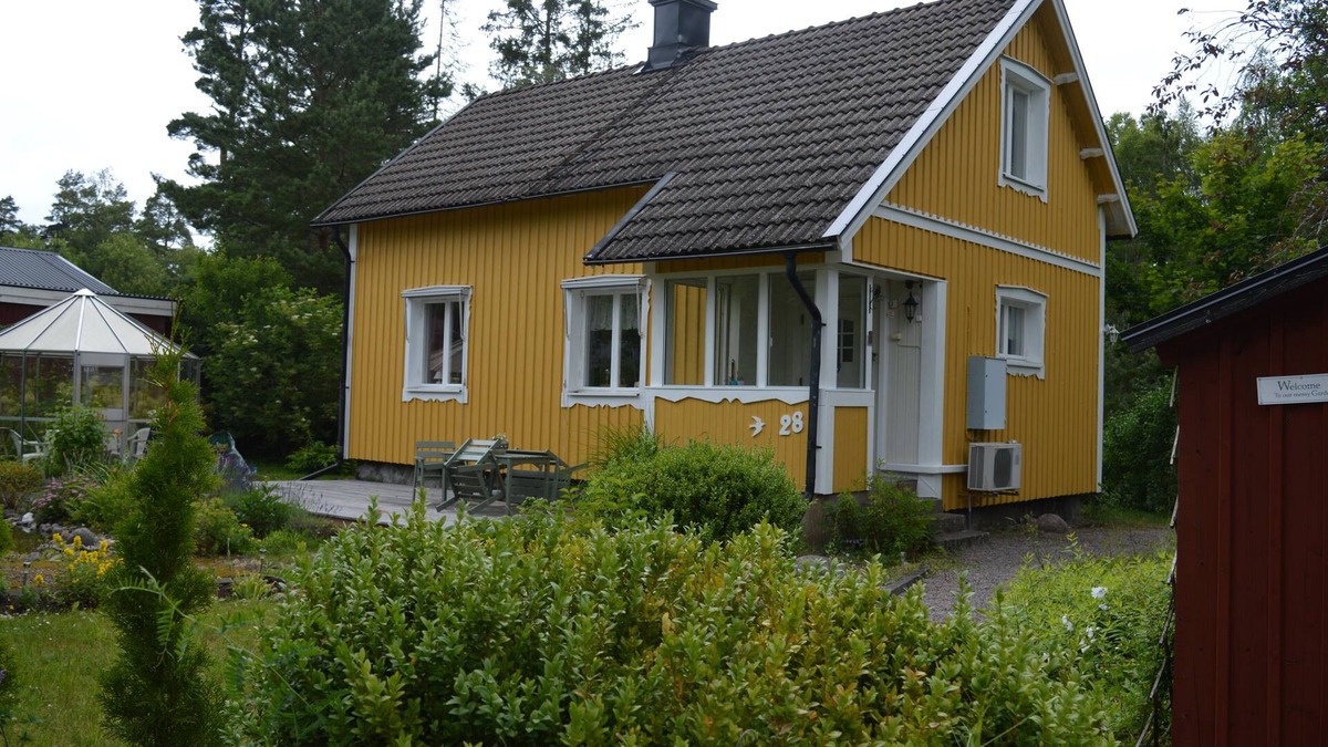 Boda Glasbruk House | Vacation home Humlebo, quiet location on the edge of the village directly by the forest