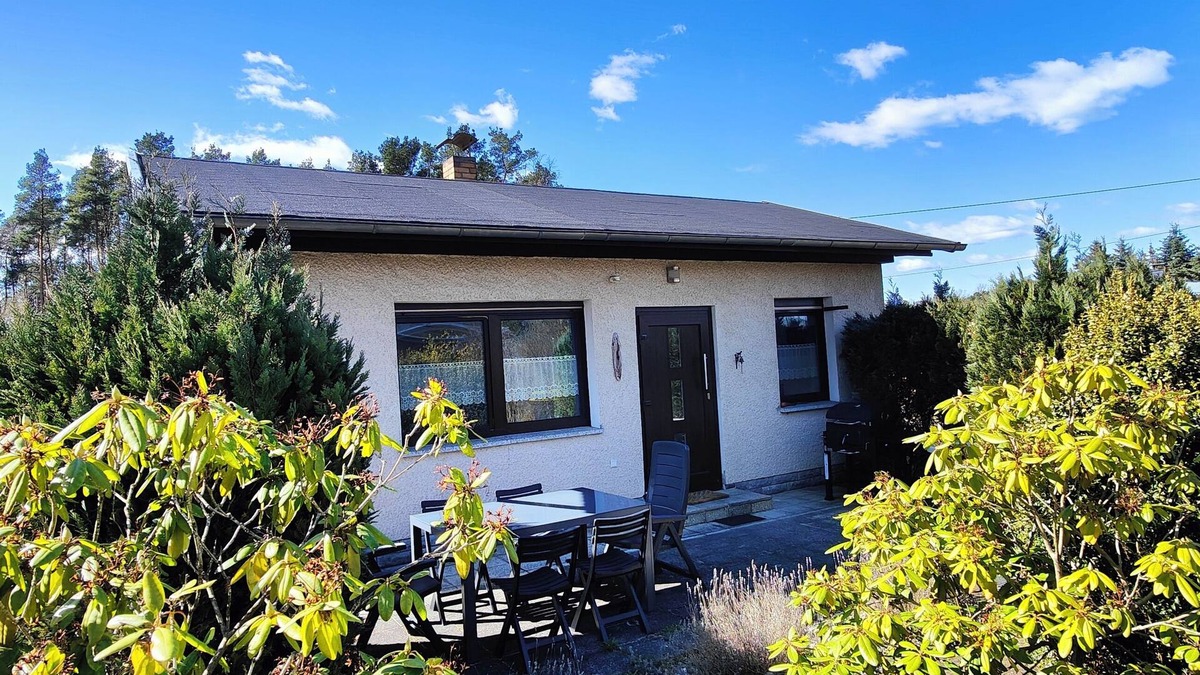 Templin House | Vacation home "Im Wäldchen" near the lake for couples and families with pets